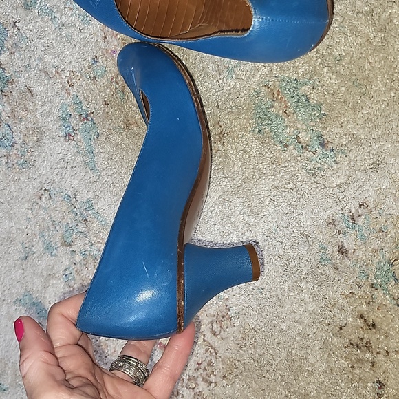 Chic Mihara Leather Teal Heels - Picture 10 of 15